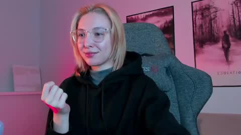 Snapshot of filipinaadams chatting on 22, 2, 2025 cap and Lana online show from 22, 2, 2025