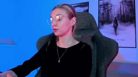 Snapshot of filipinaadams chatting on 6, 3, 2025 cap and Lana online show from 6, 3, 2025