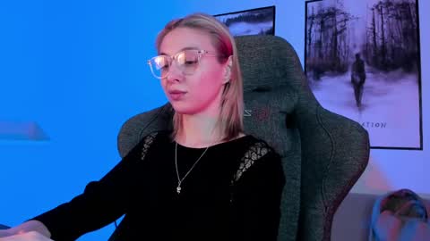 Snapshot of filipinaadams chatting on 6, 3, 2025 cap and Lana online show from 6, 3, 2025