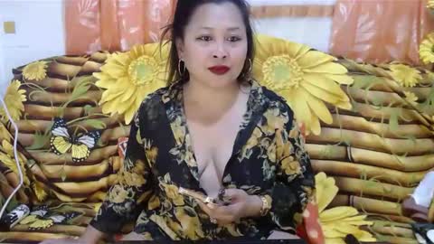 Yhen online show from 5, 1, 2025