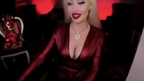 Snapshot of findom_god chatting on 15, 11, 2025 AlfaFemale online show from 15, 11, 2025