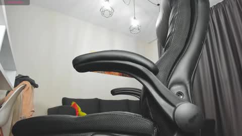 FindomGuyXXX online show from 4, 11, 2025