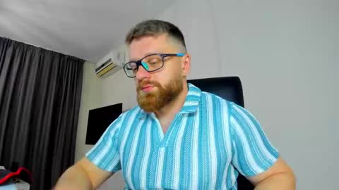 FindomGuyXXX online show from 13, 4, 2026