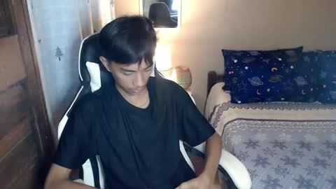 Snapshot of fineboii_rey18 chatting on 10, 9, 2025 fineboii_rey18 online show from 10, 9, 2025