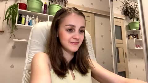 Snapshot of fionapiccard chatting on 14, 11, 2025 Keite wanna play Meow online show from 14, 11, 2025