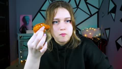 Snapshot of fioramarmoris chatting on 28, 12, 2024 fiora online show from 28, 12, 2024