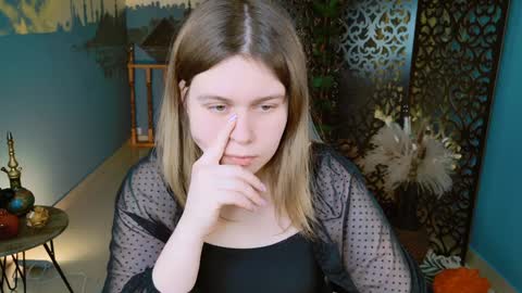 Snapshot of fioramarmoris chatting on 2, 1, 2025 fiora online show from 2, 1, 2025