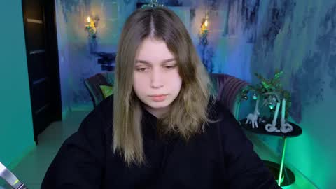 Snapshot of fioramarmoris chatting on 4, 1, 2025 fiora online show from 4, 1, 2025