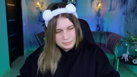 Snapshot of fioramarmoris chatting on 4, 1, 2025 fiora online show from 4, 1, 2025