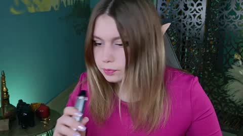 Snapshot of fioramarmoris chatting on 8, 1, 2025 fiora online show from 8, 1, 2025