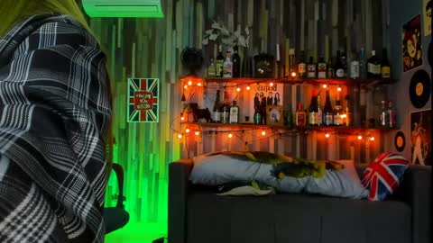 Snapshot of fioramarmoris chatting on 18, 1, 2025 fiora online show from 18, 1, 2025