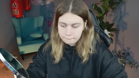 Snapshot of fioramarmoris chatting on 15, 2, 2025 fiora online show from 15, 2, 2025