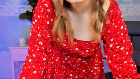 Snapshot of fioramarmoris chatting on 18, 9, 2025 fiora online show from 18, 9, 2025