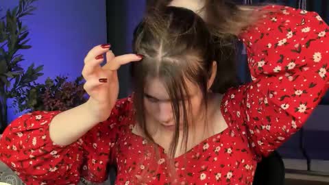 Snapshot of fioramarmoris chatting on 12, 10, 2025 fiora online show from 12, 10, 2025