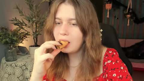 Snapshot of fioramarmoris chatting on 26, 10, 2025 fiora online show from 26, 10, 2025