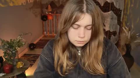 Snapshot of fioramarmoris chatting on 27, 10, 2025 fiora online show from 27, 10, 2025