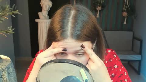 Snapshot of fioramarmoris chatting on 8, 11, 2025 fiora online show from 8, 11, 2025