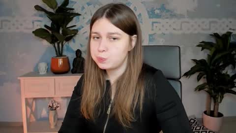 Snapshot of fioramarmoris chatting on 23, 11, 2025 fiora online show from 23, 11, 2025