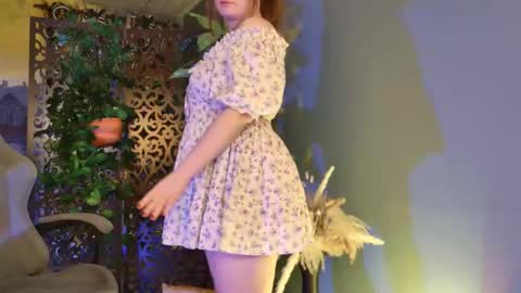 Snapshot of fioramarmoris chatting on 15, 12, 2025 fiora online show from 15, 12, 2025