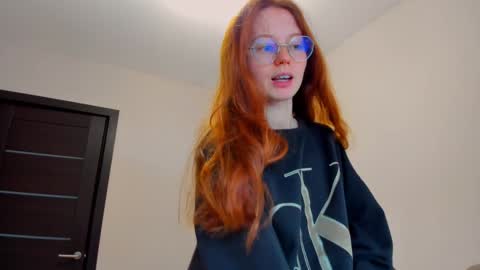 Snapshot of fire_luna chatting on 9, 12, 2024 fire_luna online show from 9, 12, 2024