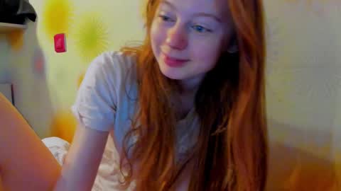 Snapshot of fire_luna chatting on 1, 1, 2025 fire_luna online show from 1, 1, 2025