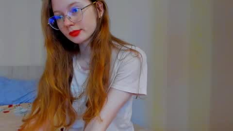 Snapshot of fire_luna chatting on 5, 1, 2025 fire_luna online show from 5, 1, 2025