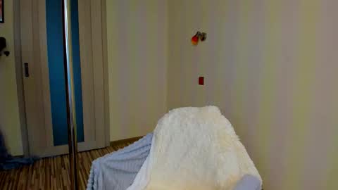 Snapshot of fire_luna chatting on 12, 10, 2025 fire_luna online show from 12, 10, 2025