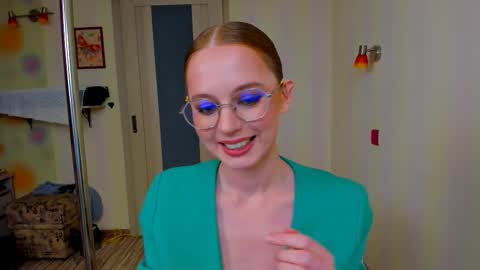 Snapshot of fire_luna chatting on 21, 10, 2025 fire_luna online show from 21, 10, 2025