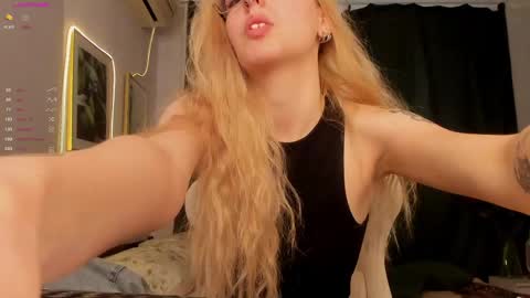 Snapshot of fire_moth chatting on 31, 5, 2026 Bellatrix online show from 31, 5, 2026