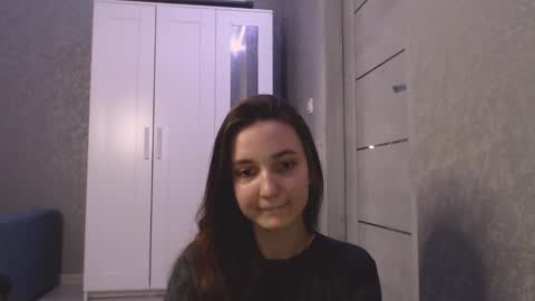 fireflies_fly_ online show from 5, 1, 2025