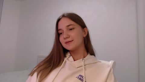 fireflies_fly_ online show from 14, 9, 2025