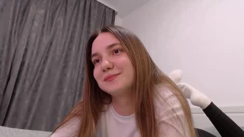 fireflies_fly_ online show from 27, 11, 2025