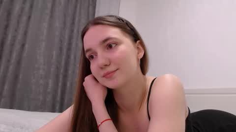 fireflies_fly_ online show from 6, 1, 2026