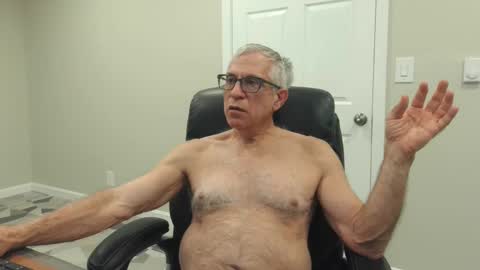 Snapshot of fitman999 chatting on 16, 12, 2024 Jon online show from 16, 12, 2024