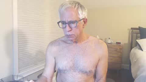 Snapshot of fitman999 chatting on 15, 1, 2025 Jon online show from 15, 1, 2025