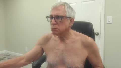 Snapshot of fitman999 chatting on 19, 1, 2025 Jon online show from 19, 1, 2025