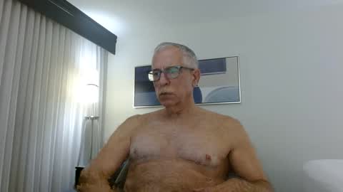 Snapshot of fitman999 chatting on 22, 1, 2025 Jon online show from 22, 1, 2025