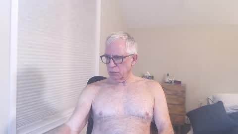 Snapshot of fitman999 chatting on 5, 2, 2025 Jon online show from 5, 2, 2025