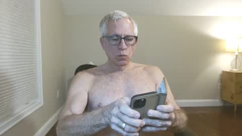 Snapshot of fitman999 chatting on 25, 2, 2025 Jon online show from 25, 2, 2025