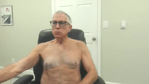 Snapshot of fitman999 chatting on 29, 11, 2025 Jon online show from 29, 11, 2025