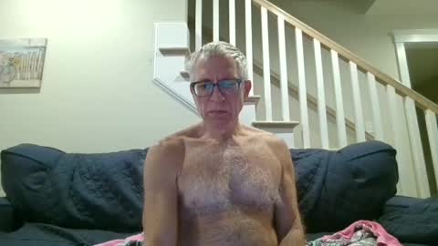 Snapshot of fitman999 chatting on 14, 12, 2025 Jon online show from 14, 12, 2025