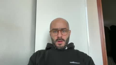 Snapshot of fla85 chatting on 15, 12, 2024 Fla is short for Flavio online show from 15, 12, 2024