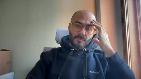 Snapshot of fla85 chatting on 20, 12, 2024 Fla is short for Flavio online show from 20, 12, 2024