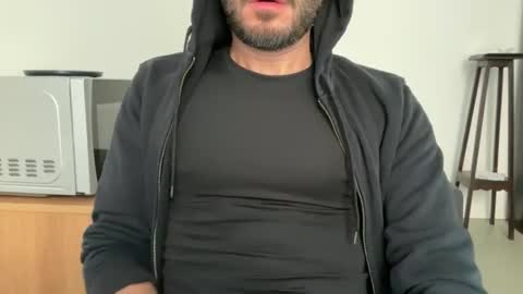 Snapshot of fla85 chatting on 19, 10, 2025 Fla is short for Flavio online show from 19, 10, 2025