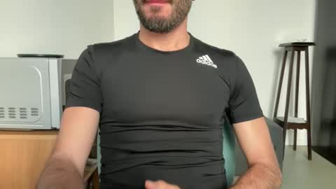 Snapshot of fla85 chatting on 26, 10, 2025 Fla is short for Flavio online show from 26, 10, 2025