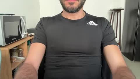 Snapshot of fla85 chatting on 6, 11, 2025 Fla is short for Flavio online show from 6, 11, 2025