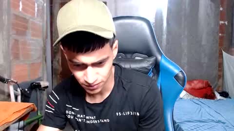 Snapshot of flacolatind chatting on 24, 11, 2025 FLACO online show from 24, 11, 2025