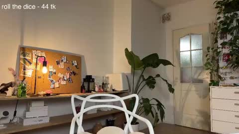 Eva online show from 16, 2, 2025