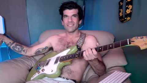 Flannel Dong online show from 18, 9, 2025