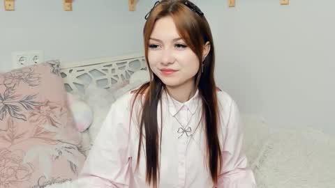 Snapshot of flawfull chatting on 18, 10, 2025 Cheryl 3 online show from 18, 10, 2025